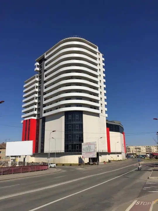 Turn de locuințe și centru comercial, fotografie 7
